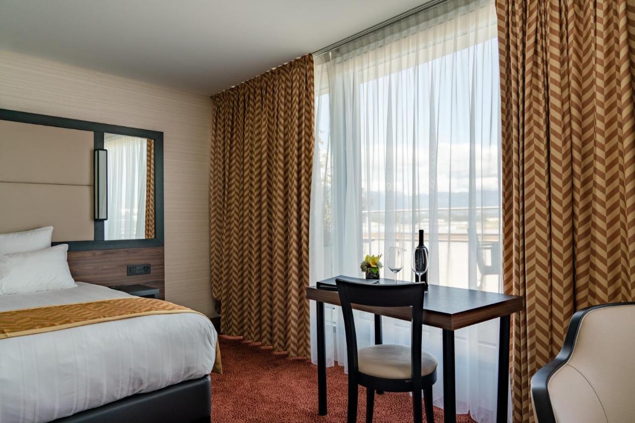 Suite Terrace,1142039917:JPEG