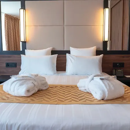 Nash Suites Airport Hotel-3